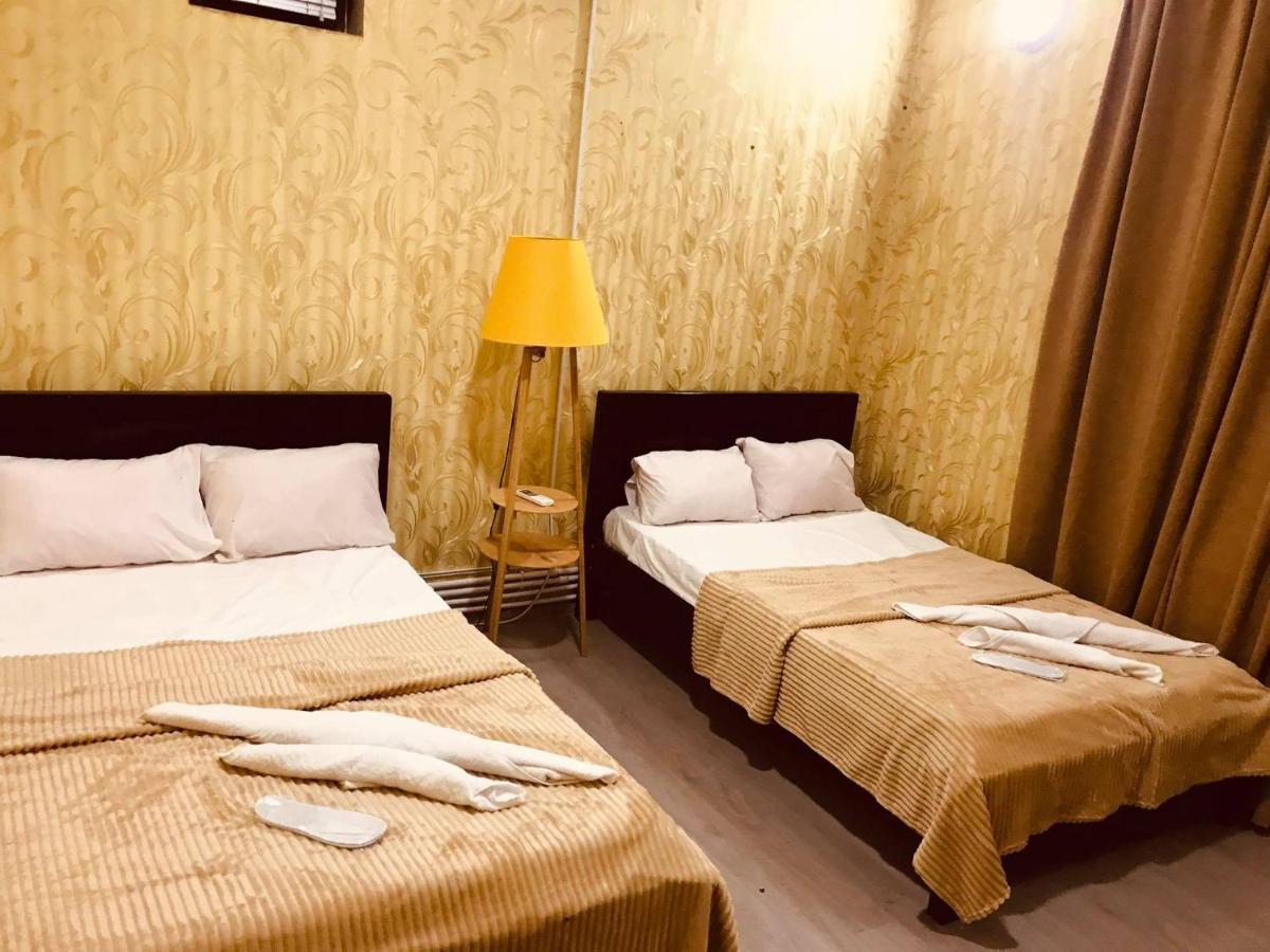 Hotel Rostus Tbilisi Esterno foto