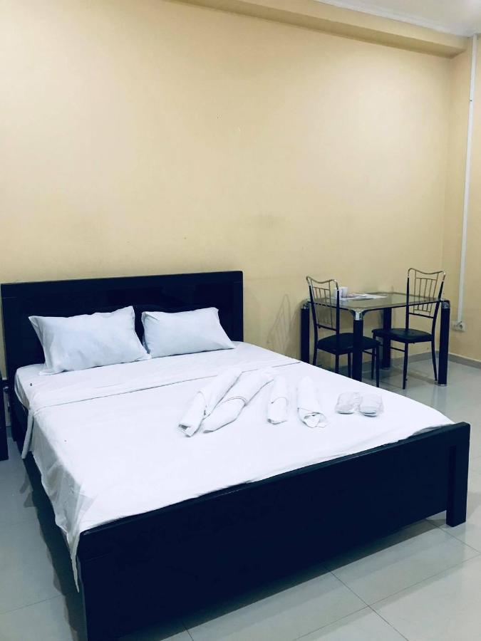 Hotel Rostus Tbilisi Esterno foto