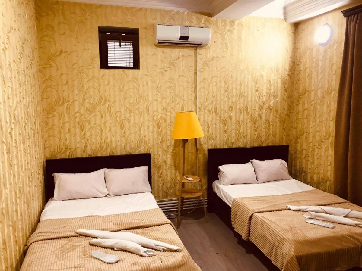 Hotel Rostus Tbilisi Esterno foto